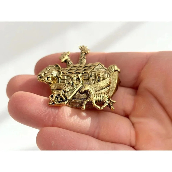 Noah's Ark Vintage Gold T Avon Brooch w/ Giraffes, Elephants, Zebras & Monkeys - Picture 9 of 10
